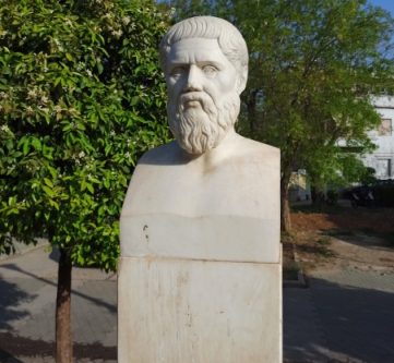 ΦΩΤΟΒΟΛΤΑ στην ΑΚΑΔΗΜΙΑ ΠΛΑΤΩΝΟΣ